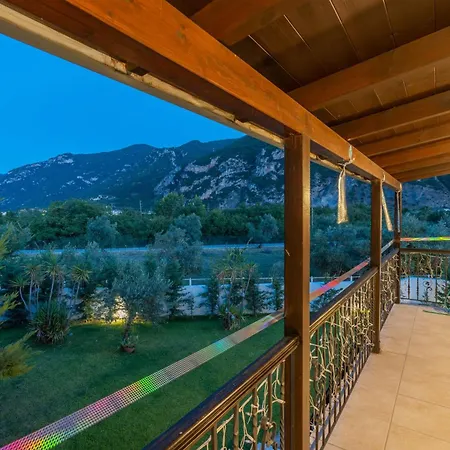 Villa Crown Aphrodite With Private Pool Kamena Vourla