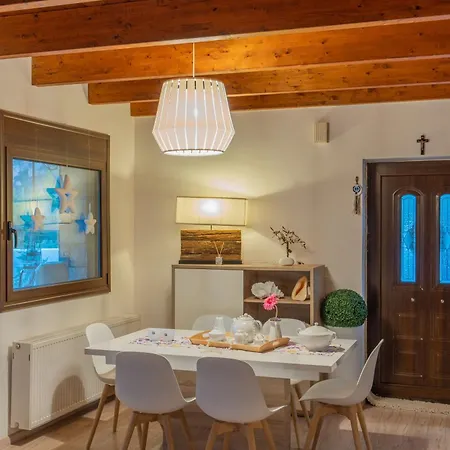 Crown Aphrodite With Private Pool Vila